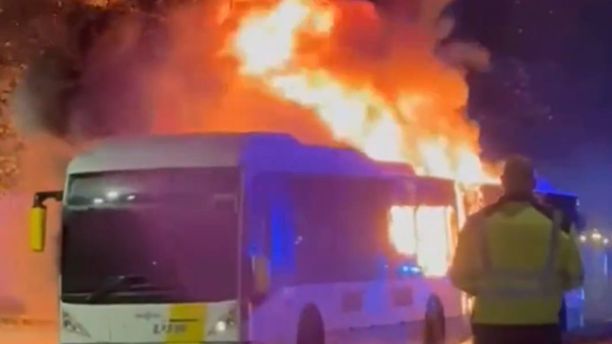 Twitter / sport / Na zdjęciu: autobus kibiców Barcelony