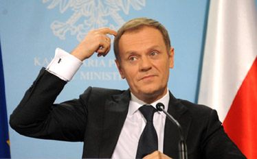 Tusk ponownie obiecuje darmowe podręczniki