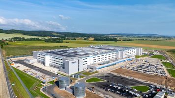 Amazon otworzył robotyczne centrum logistyczne na Dolnym Śląsku. Utworzy tam ponad tysiąc miejsc pracy