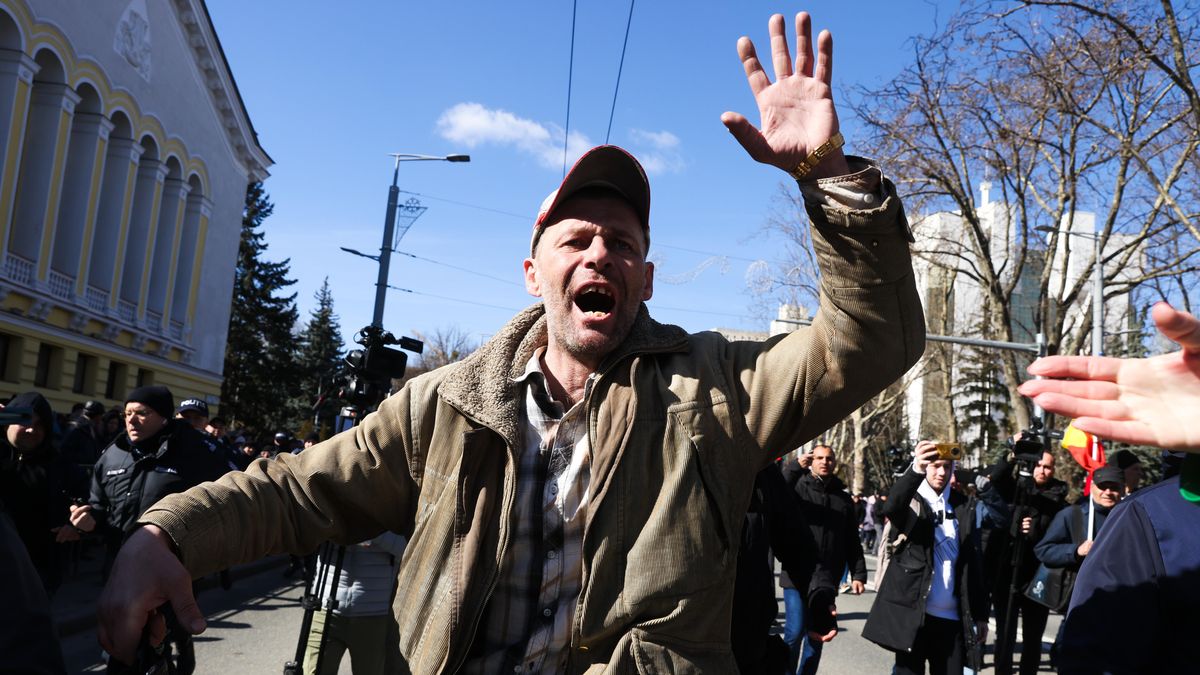 uczestnicy demonstracji
Leszek Szyma�ski
antyrz�dowa, antyrz�dowy, demonstracja, manifestacja, marsz, og�lnokrajowy ruch ludowy, partia, polityka, prorosyjska, protest, sor