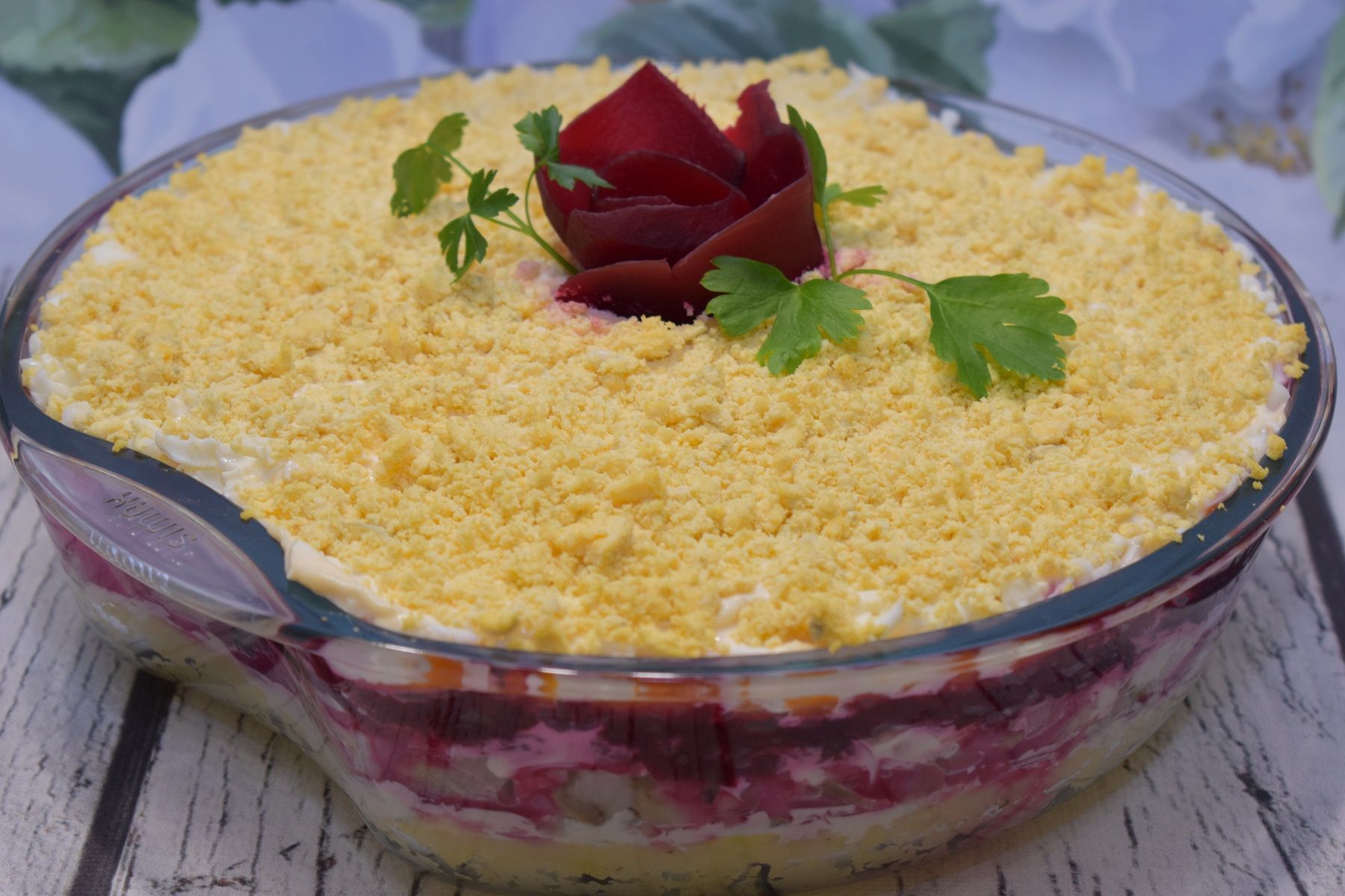 Wigilijna sałatka ze śledziem. Łatwy i szybki przepis