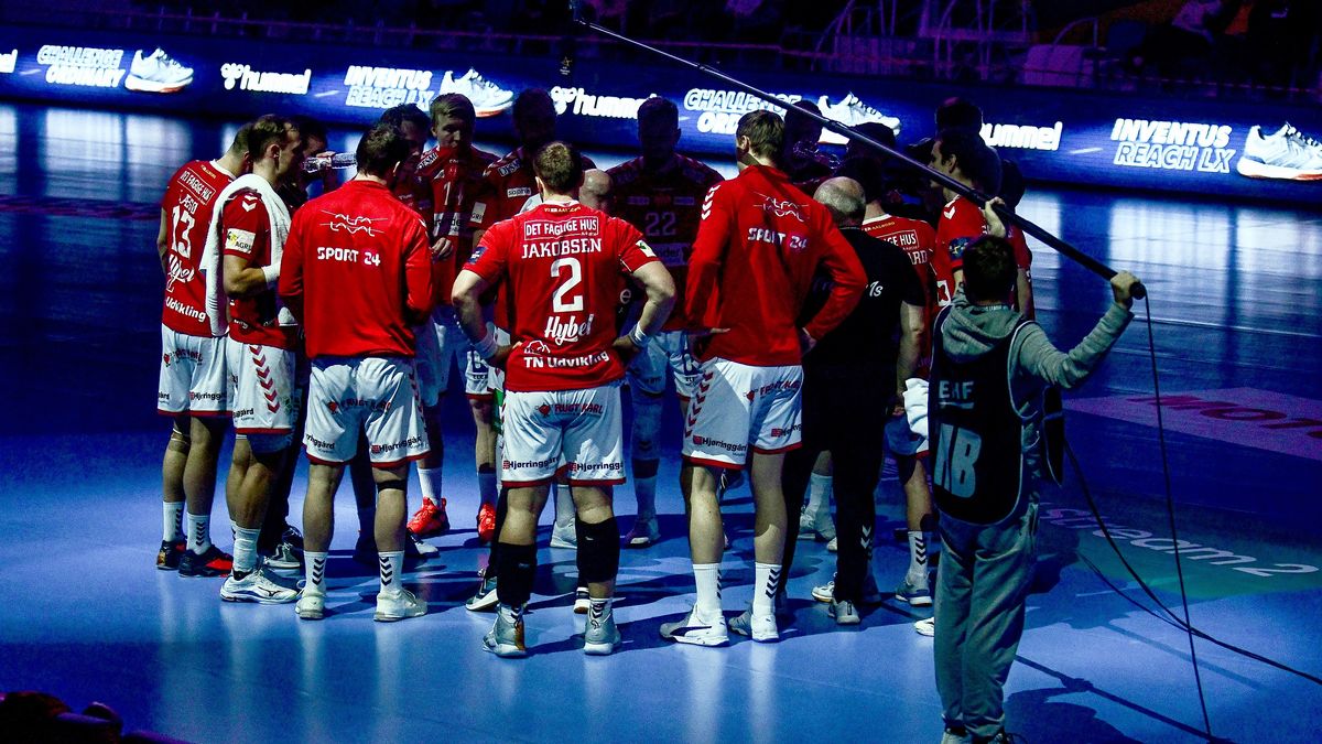 Zdjęcie okładkowe artykułu: Getty Images / Dmytro Smolyenko/ Ukrinform/Barcroft Media / Na zdjęciu: drużyna Aalborg Handbold