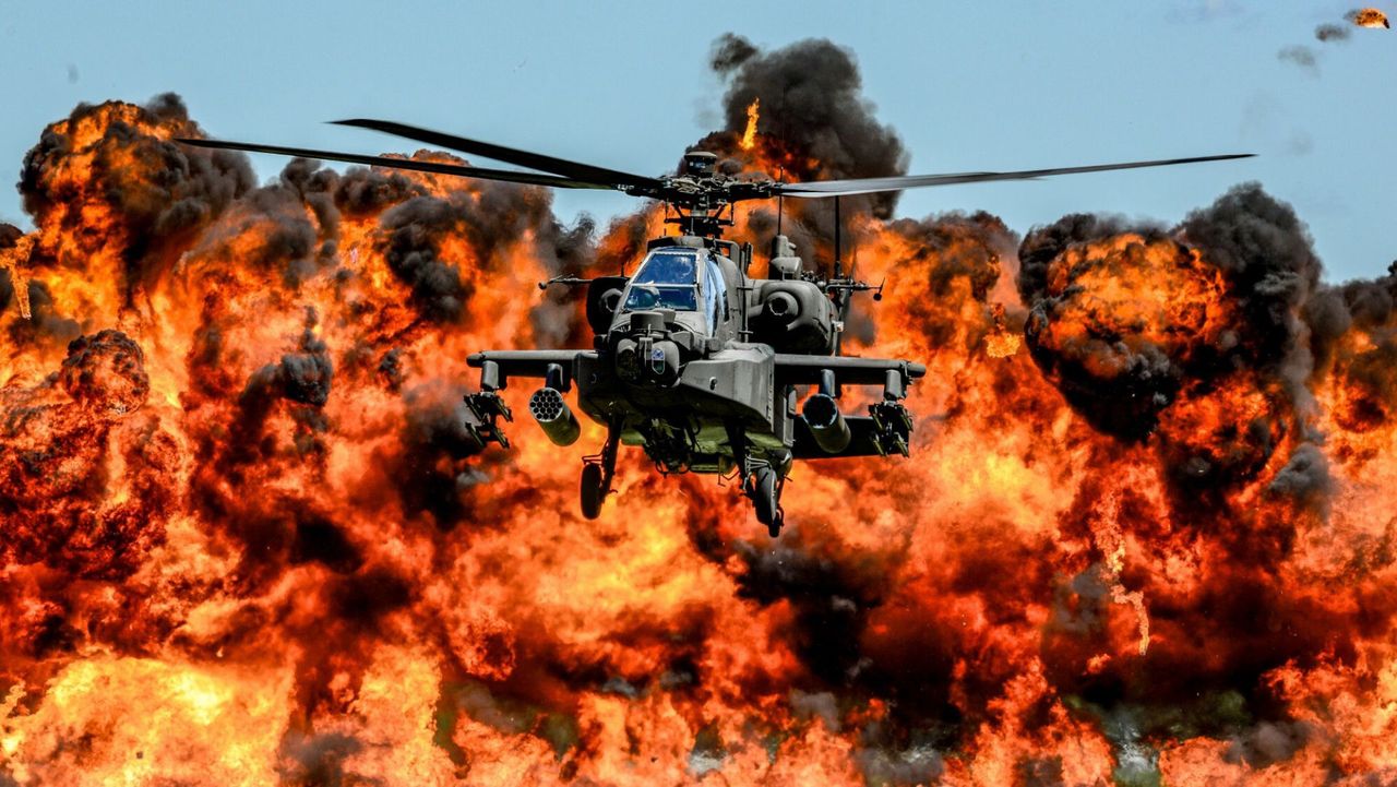 Śmigłowiec szturmowy AH-64D Apache. Polska mogłaby zakupić jego zmodernizowana wersję - Boeing AH-64E Guardian