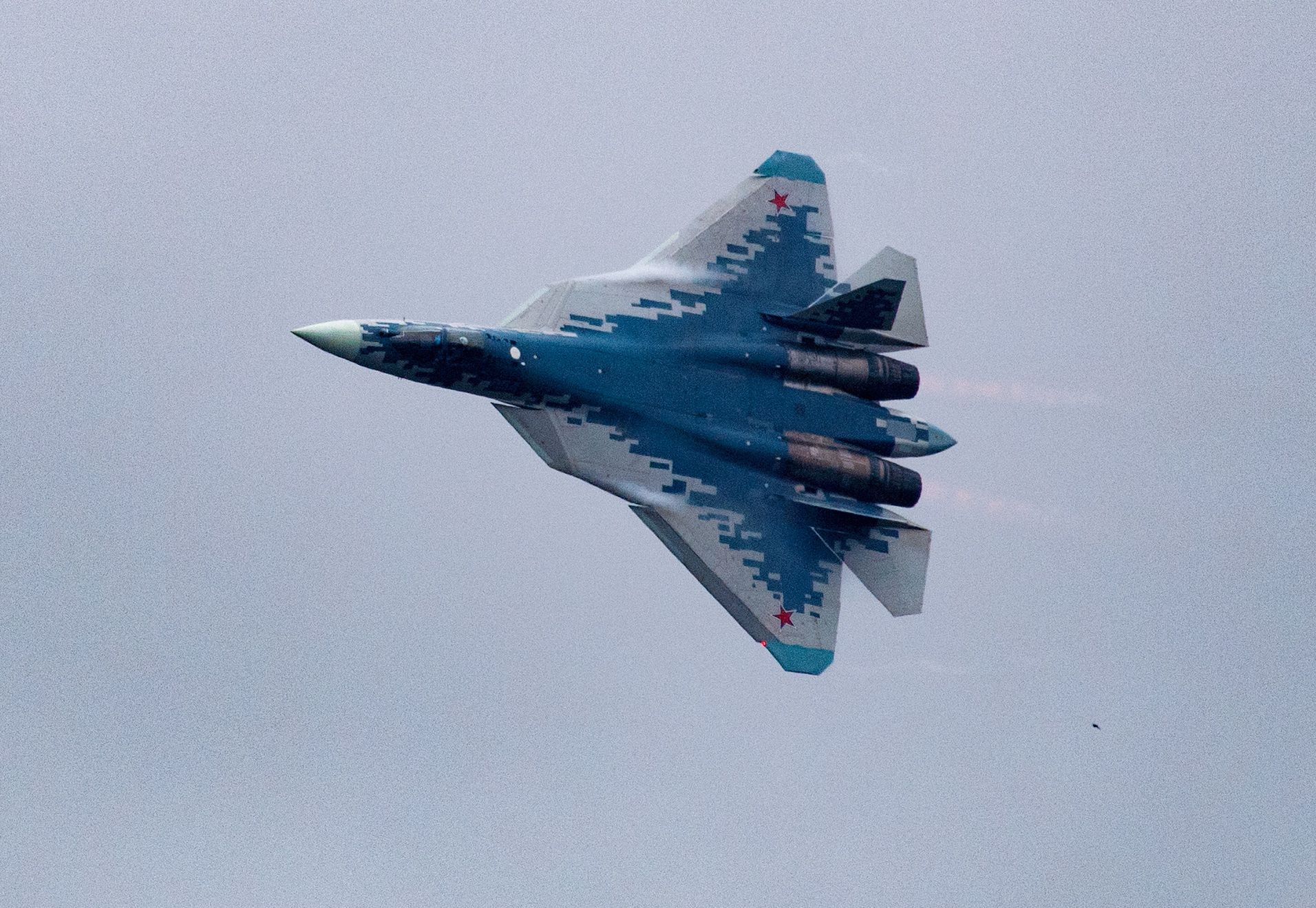 ZHUHAI, CHINA - NOVEMBER 14, 2024 - Russia's Su-57 stealth fighter performs at the 2024 Zhuhai Air Show in Zhuhai, South China's Guangdong province, Nov. 14, 2024. (Photo credit should read CFOTO/Future Publishing via Getty Images)