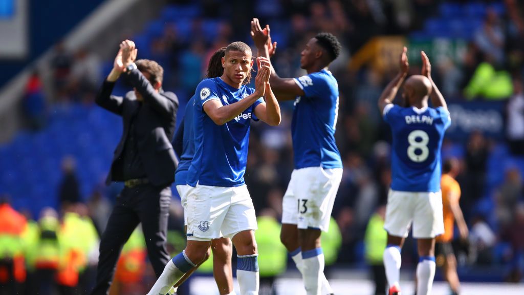 Zdjęcie okładkowe artykułu: Getty Images /  Robbie Jay Barratt  / Na zdjęciu: piłkarze Evertonu