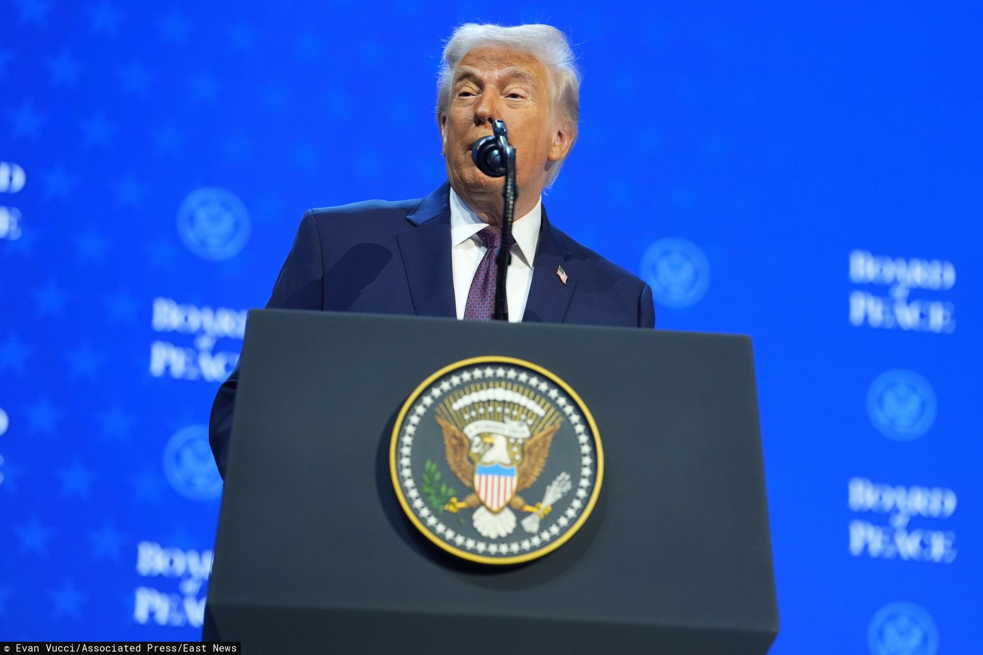 wiadomości,aktualności,WP Wiadomości Złe wieści dla Trumpa. Popiera go coraz mniej osób