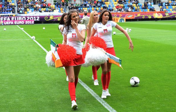 Euro 2012 - polskie cheerleaderki!