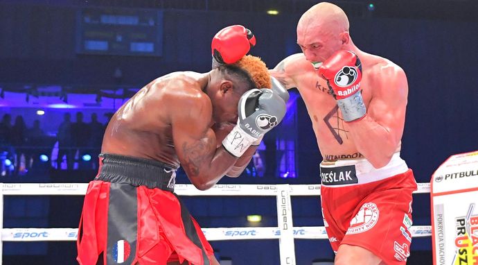 Boks: Walka o tymczasowy pas WBC World w Laval - waga junior ciężka: Jean Pascal - Michał Cieślak