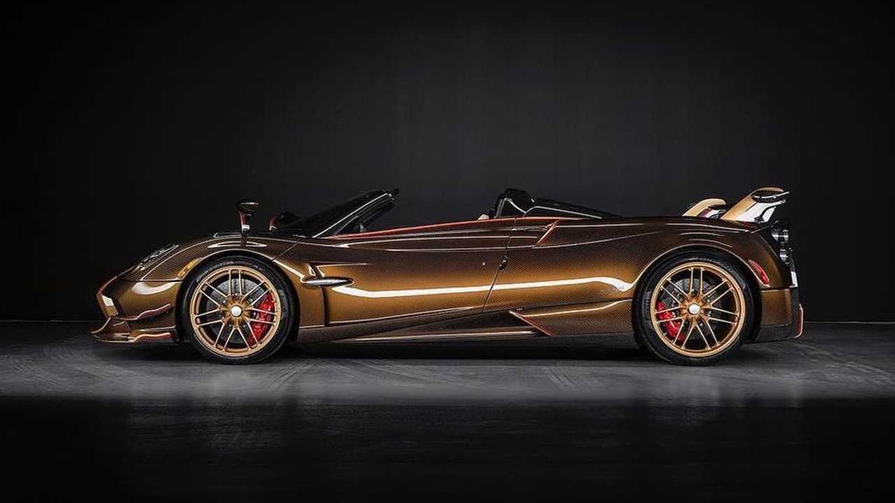 Pagani Huayra Roadster BC była zbyt pospolita. Na życzenie klienta powstała więc Supernova