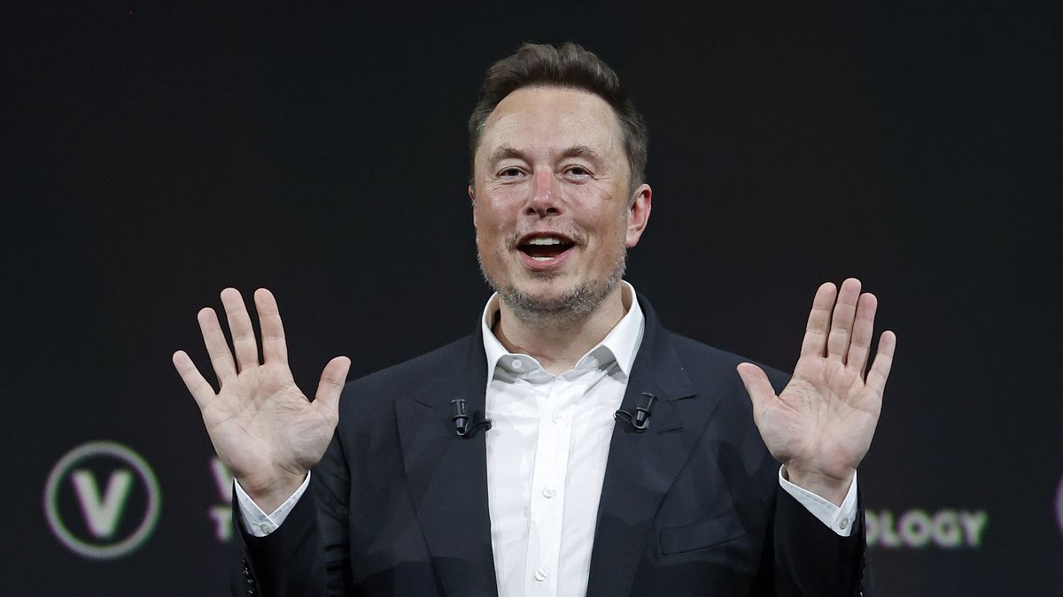 "Gdy śpię mniej niż sześć godzin, poziom bólu mózgu jest naprawdę spory" - przyznał Musk