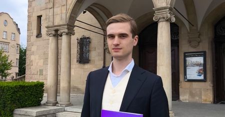 Z Puszczykowa do Cambridge. 22-letni Karol Wapniarski zebrał 250 tys. zł na studia marzeń
