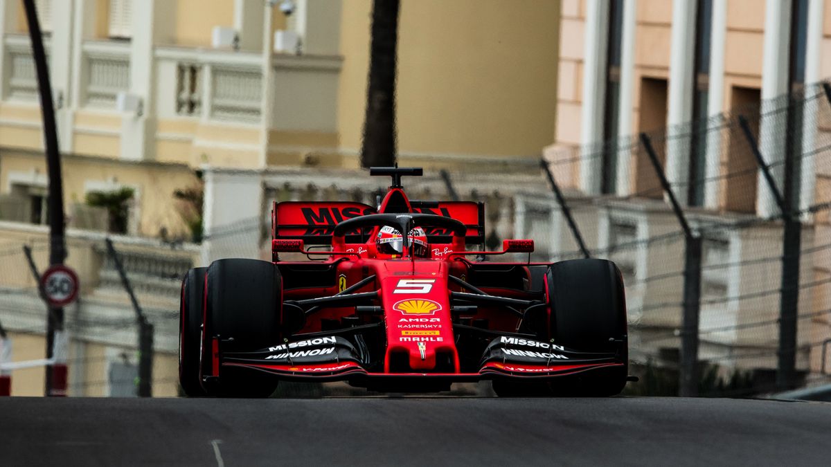 Sebastian Vettel na torze w Monako