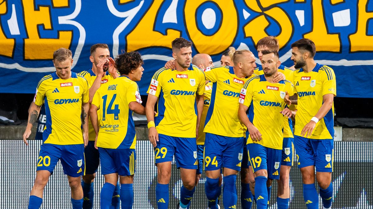 Getty Images / Mateusz Słodkowski / Na zdjęciu: Arka Gdynia rozpoczyna marsz do Ekstraklasy