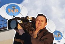Kamil Różalski na tle anten TVN, fot. arch. prywatne i PAP
