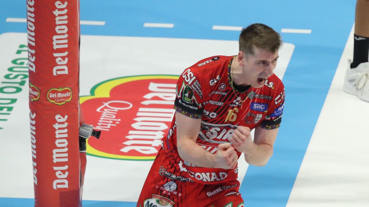 Materiały prasowe / legavolley.it / Na zdjęciu: Kamil Semeniuk