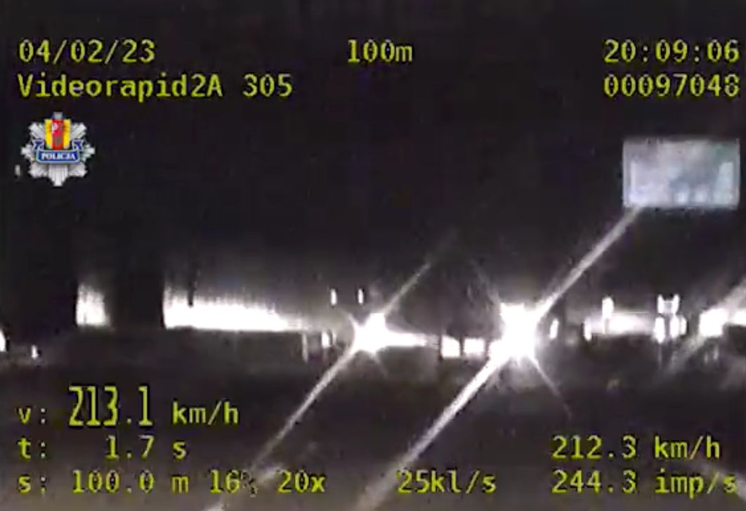 Jechał 213 km/h. Kuriozalne tłumaczenie kierowcy