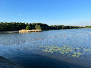 Borków: Upalny piątek na plaży nad zalewem. Tłumy plażowiczów