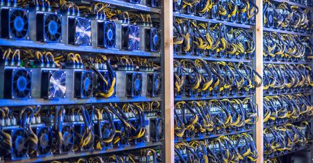 Koparki kryptowalut zawstydzą karty graficzne - górnicy z dostępem do najnowszej technologii