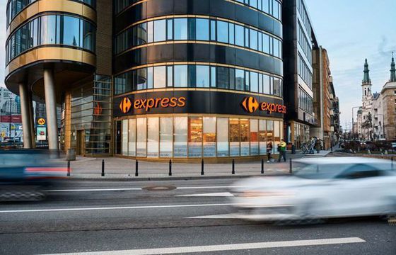 Carrefour wprowadza „ciche godziny” w wybranych sklepach w Warszawie