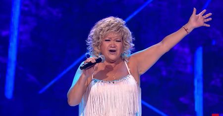 "The Voice Senior". Ludzie wstawali z miejsc. Później opowiedziała o swojej chorobie