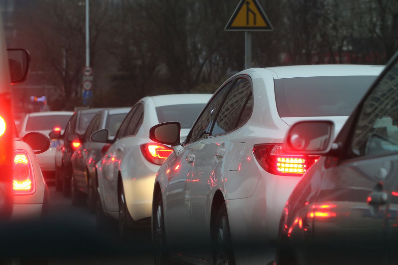 Śląsk. Gigantyczny korek na A4 po zderzeniu dwóch pojazdów