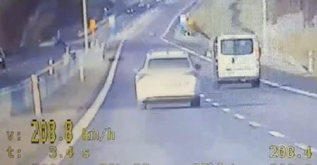 Ponad 200km/h po S-19. Policjanci zatrzymali kierowców Mercedesa i Skody, którym się spieszyło