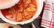 Węgierska zupa gulaszowa. Pysznie syci i rozgrzewa