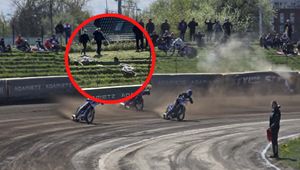 "Pędził wprost na mnie". Przerażające chwile. Motocykl wystrzelił w powietrze