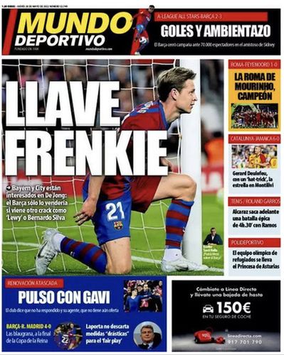 "Klucz Frenkie" - brzmi tytuł w "Mundo Deportivo".