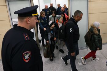 Pięć godzin bez wody i jedzenia. Sceny na lotnisku w Moskwie