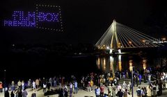 FilmBox Premium HD promuje się kosmicznym pokazem dronów