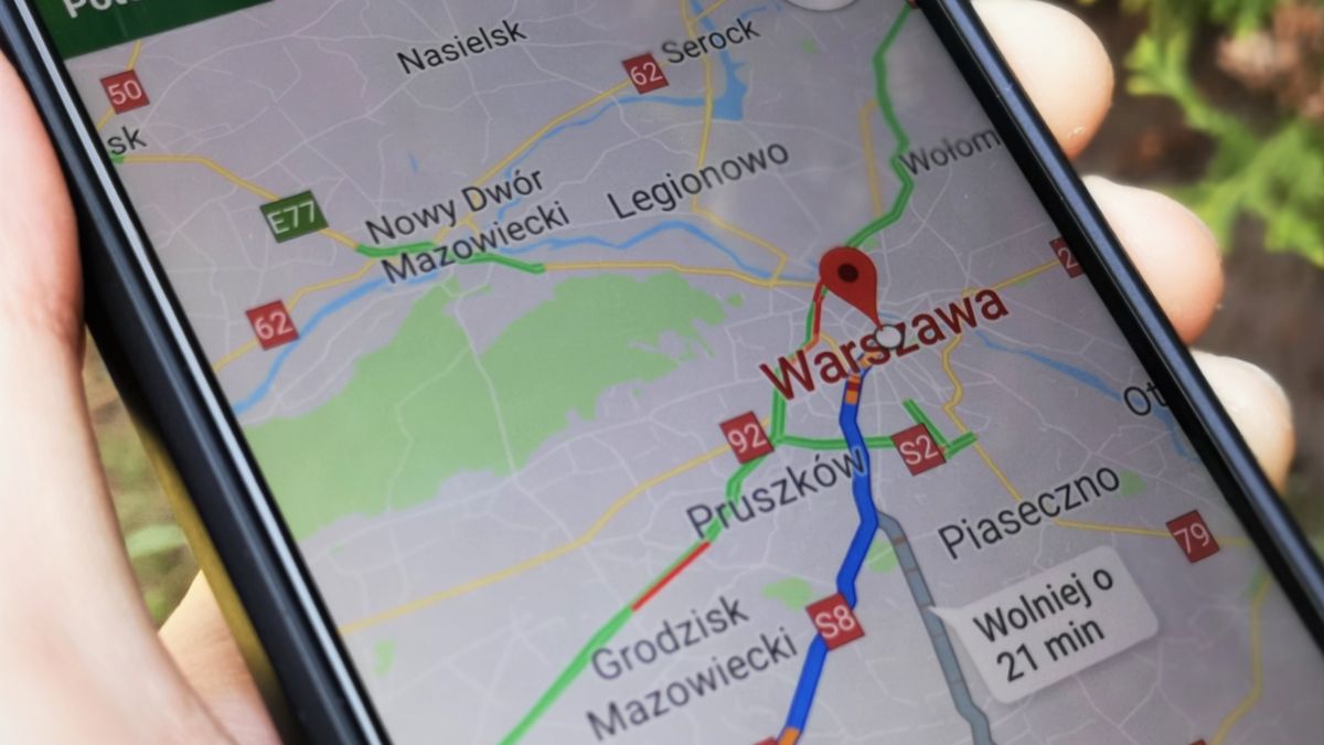W Mapach Google pojawiły się nowe opcje zgłaszania zagrożeń na drodze, fot. Oskar Ziomek
