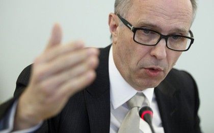 KNF do ubezpieczycieli: podnieście ceny ubezpieczeń komunikacyjnych