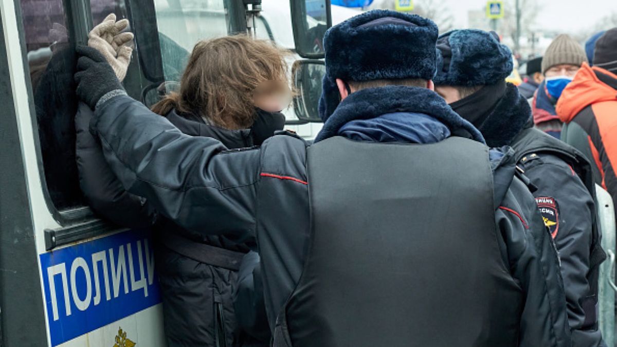 67-latka zaatakowała swojego współlokatora siekierą. Młodszy o prawie trzy dekady mężczyzna nie chciał jednak, aby poniosła konsekwencje (zdjęcie ilustracyjne) 