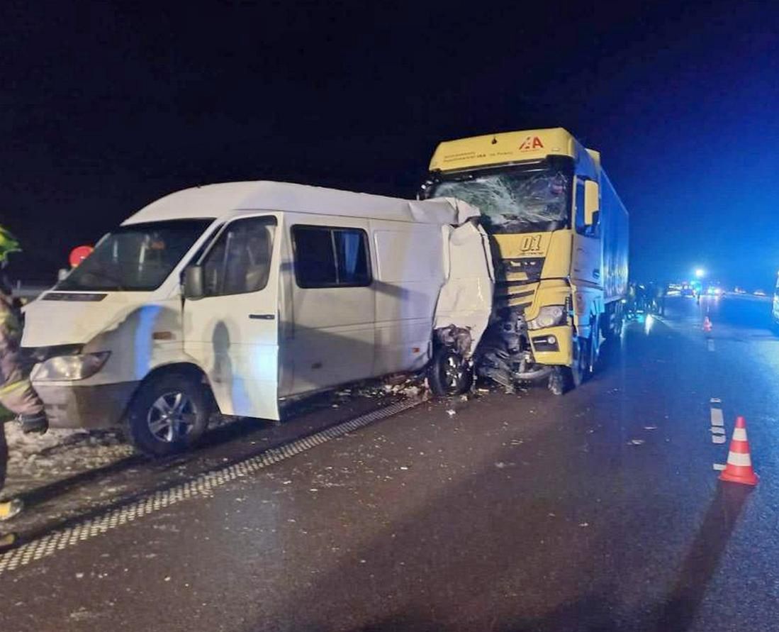 Samochód dostawczy i ciężarówka