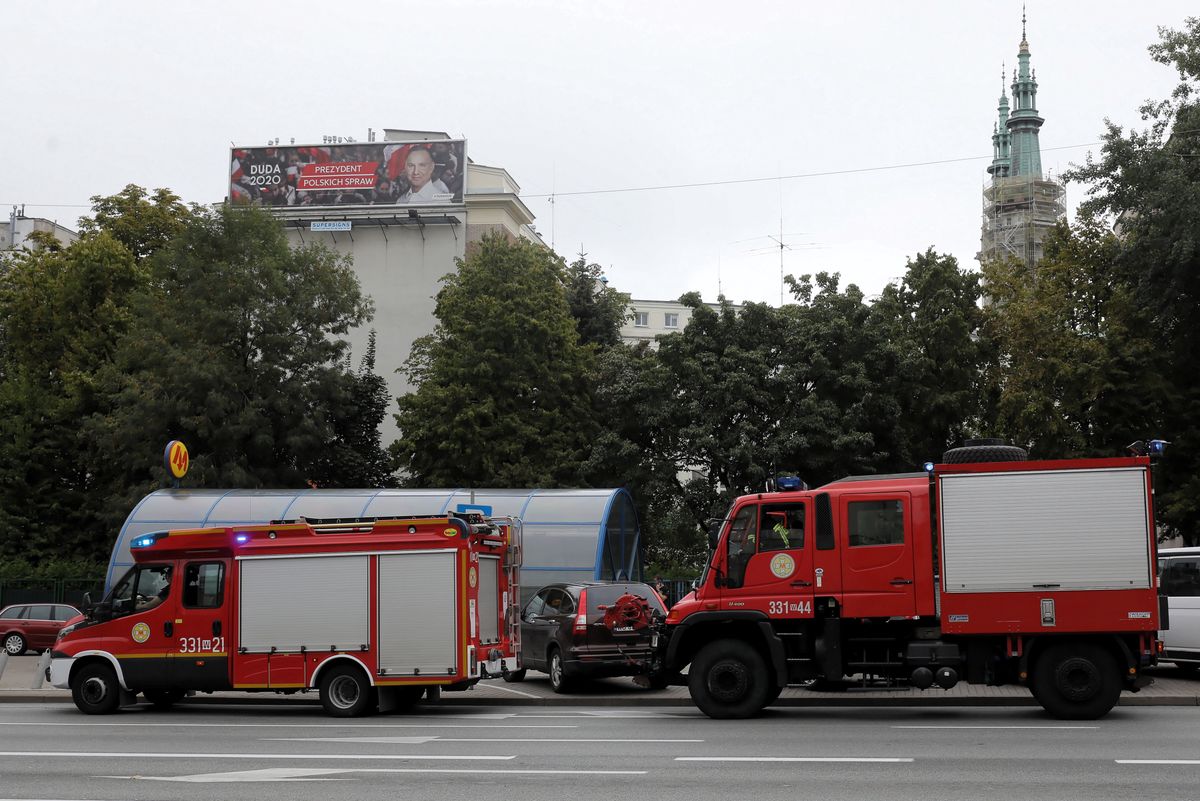 Warszawa. Trzy stacje metra ewakuowane