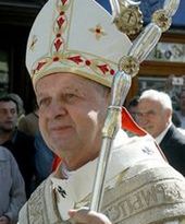 „La Repubblica” o książce kardynała Dziwisza