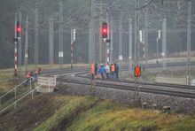 Uszkodzone tory przy stacji PKP Mika