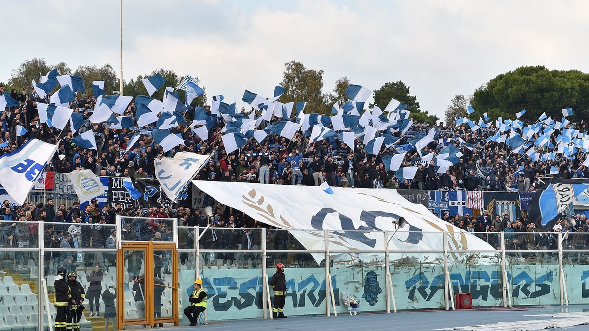 Getty Images / Giuseppe Bellini / Na zdjęciu: kibice Pescary Calcio  