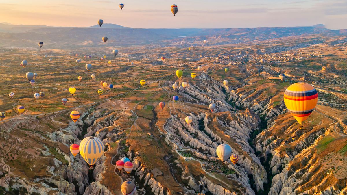 Lot balonem nad Kapadocją to popularna atrakcja