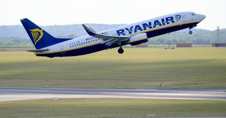 Wakacje 2020. Ryanair zawiesza ponad 30 tras z Polski