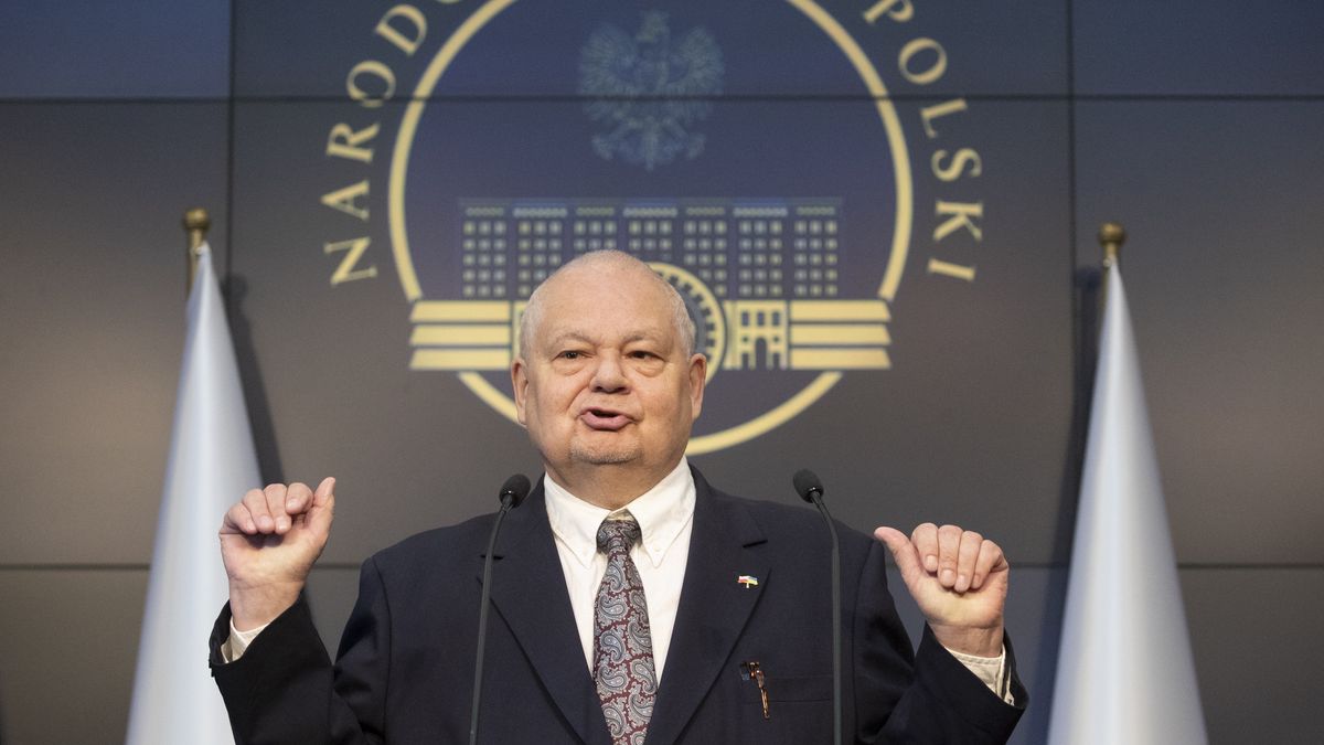 06.05.2022. Warszawa. Konferencja prasowa prezesa Narodowego Banku Polskiego po posiedzeniu Rady Polityki Pienieznej.  n/z Adam Glapinski