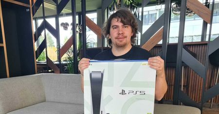 Uwaga, przerywamy nadawanie. O 14:00 pokażemy unboxing PlayStation 5