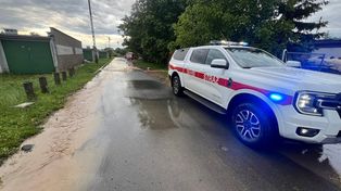 Silne nawałnice na Śląsku. Liczne podtopienia, osoba uwięziona w aucie