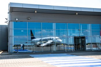 Wrocław: Zamknięto lotnisko. Co to oznacza dla poznańskiej Ławicy?