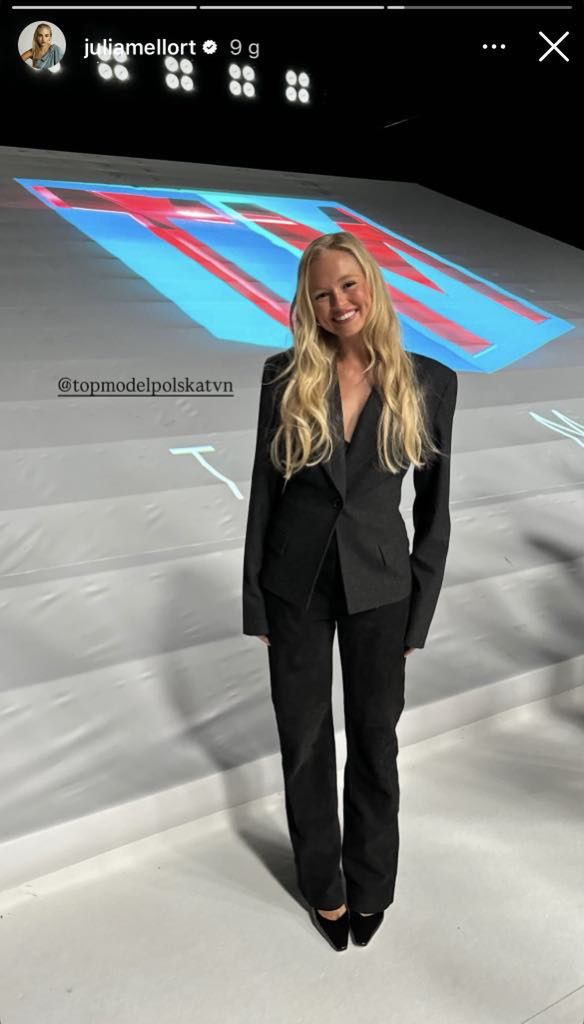 Julia Tychoniewicz w eleganckiej stylizacji 