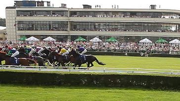 Tor Wyścigów Konnych Służewiec znów działa