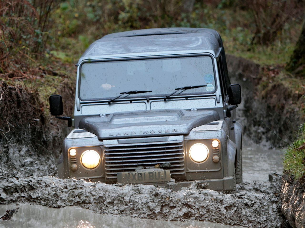 Land Rover Defender 110 Double Cab Pickup UK-spec (2007)