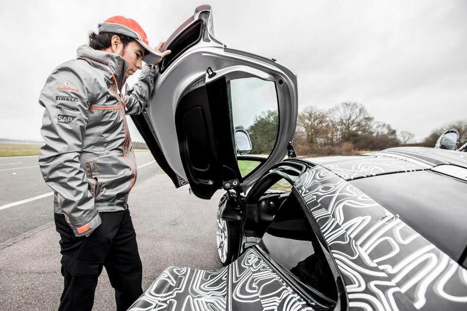 Sergio Perez i McLaren P1