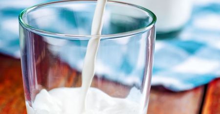 Mleko odtłuszczone z dodatkiem protein oraz witaminami A i D